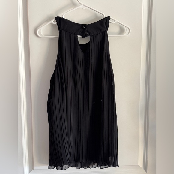 Petite Sophisticate Black Sleeveless Blouse - Picture 1 of 9